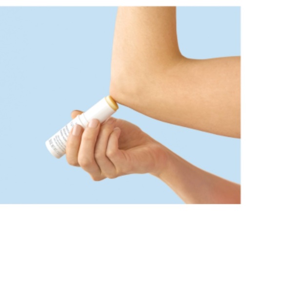 Mary Kay Naturally Moisturizing Stick - Picture 3 of 5